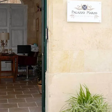 Palazzo Marzo Frühstückspension 4*