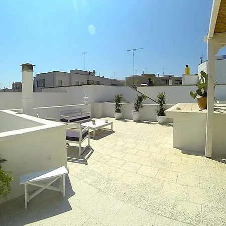 Palazzo Marzo 4*