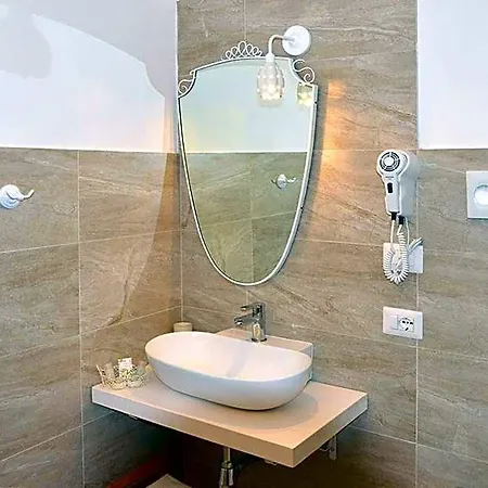 Palazzo Marzo 4* Otranto