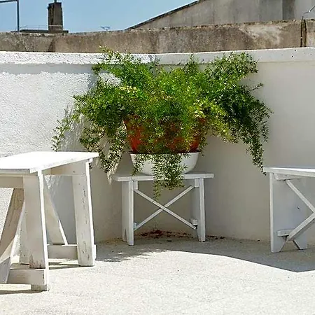 Oda ve Kahvaltı Palazzo Marzo