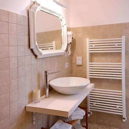 Oda ve Kahvaltı Palazzo Marzo