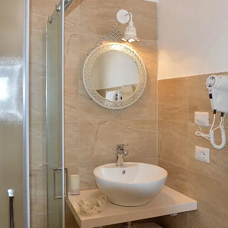 Palazzo Marzo Bed & Breakfast 4*
