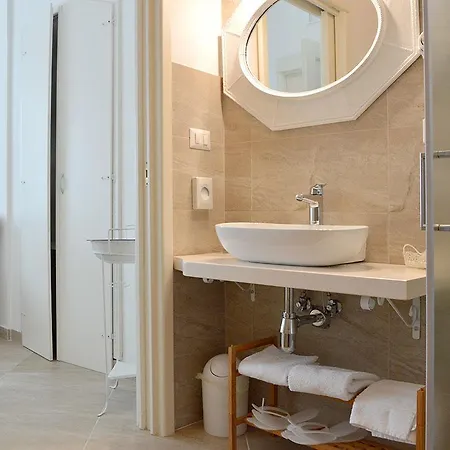 לינה וארוחת בוקר Palazzo Marzo 4*