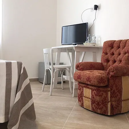 Oda ve Kahvaltı Palazzo Marzo