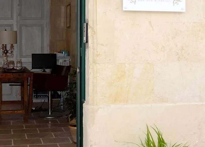 Palazzo Marzo Bed & Breakfast 4*